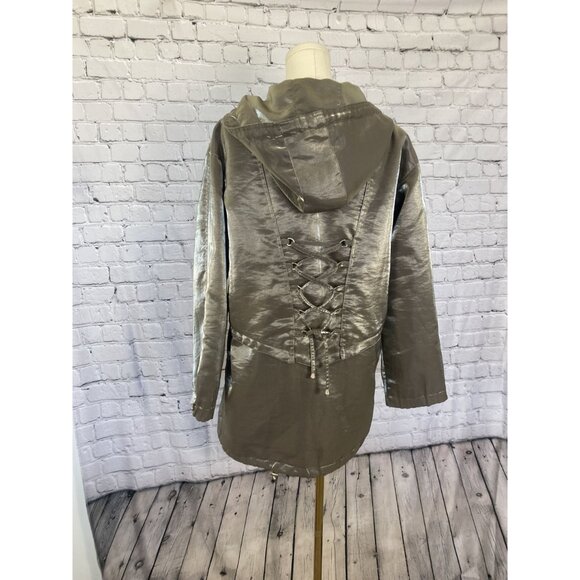 ⭐ 3/$15 Vintage Separate Issue Small Metallic Silver Hooded Coat With Lace-Up - Picture 11 of 14